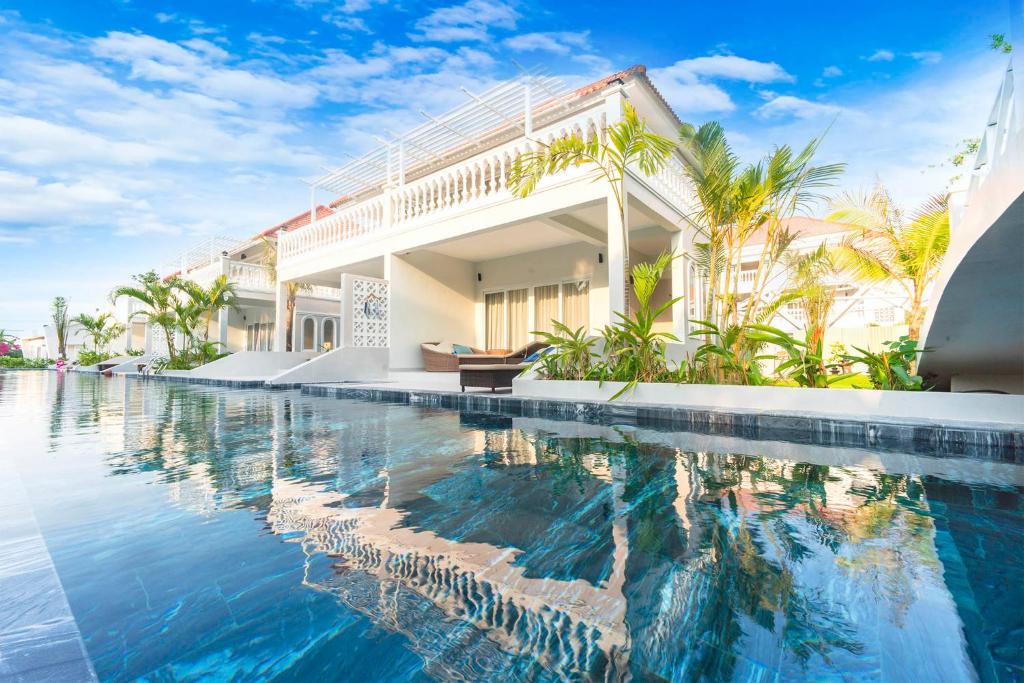 Mercury Phu Quoc Resort & Villa - 4 STAR